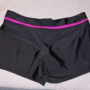 NWOT ZeroXposur Women's Flat Waistband Swim Shorts Black W/Magenta Trim XL